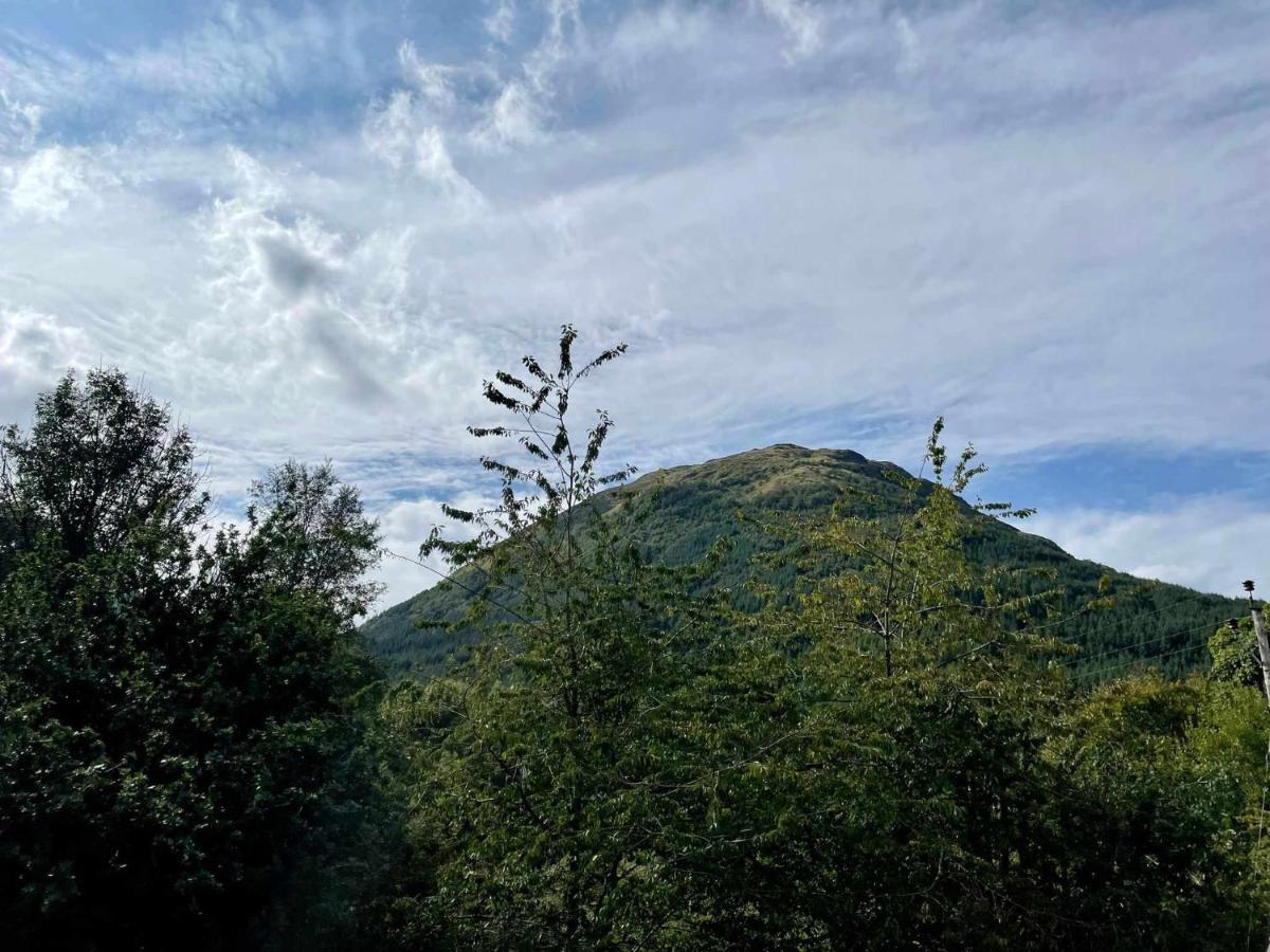 Hotel Woodlands House With Hot Tub Ballachulish Exterior foto